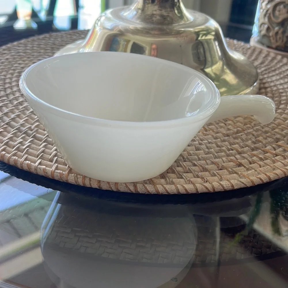 Vintage white anchor hocking oven proof bowl